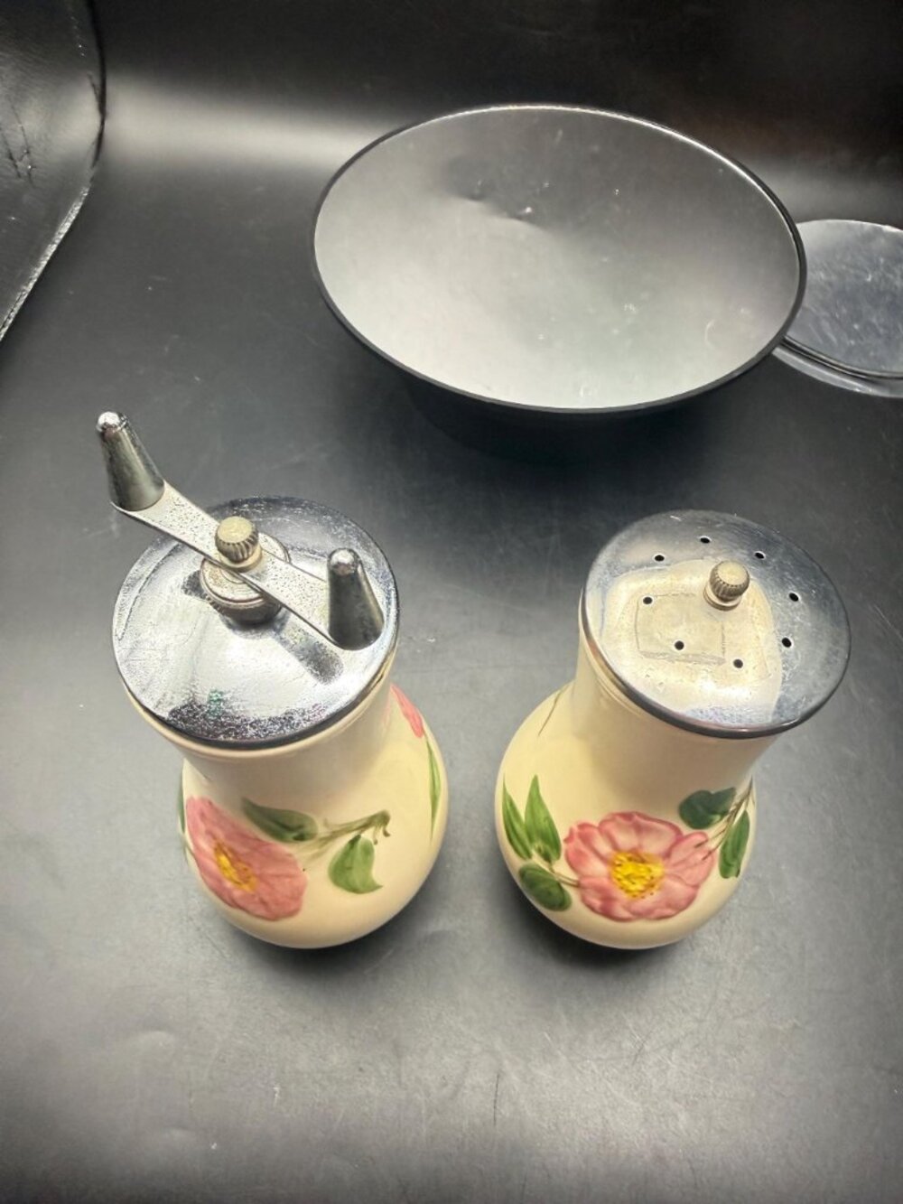 Desert Rose Pepper Grinder N Salt Shakers - Picture 5 of 5